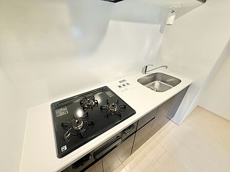 使いやすくスタイリッシュなキッチン空間になっております。