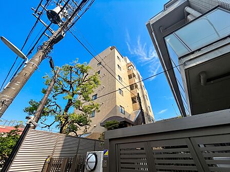 飽きのこないシンプルモダンな外観です。