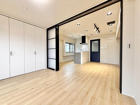 通風・採光に優れ、心地よい光と風が溢れています。