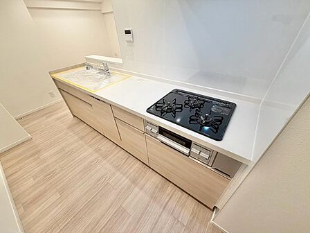 開放感のあるキッチンスペース。調理をしながら、会話も弾みそうですね。