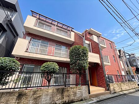 飽きのこないシンプルモダンな外観です。