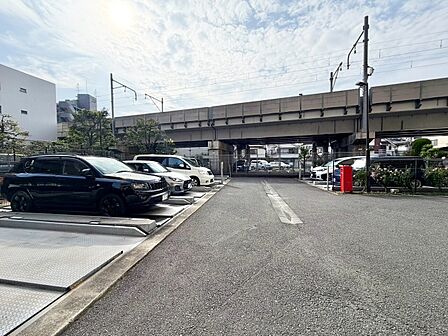 駐車スペースが嬉しいですね。※空き状況は都度ご確認下さい。