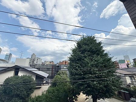 眺望や窓からの景色が良いと、家で過ごす時間も快適です。