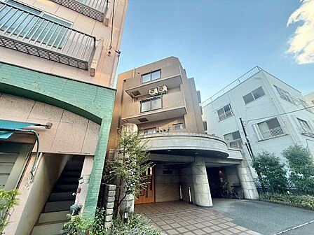 忙しく過ぎゆく日常を置き去るほど、ゆったりした時間が流れる住環境。