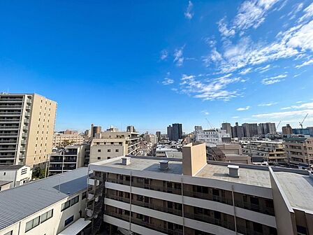 眺望や窓からの景色が良いと、家で過ごす時間も快適です。