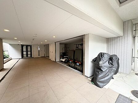 バイク置き場もございます。※空き状況は都度ご確認下さい。
