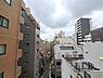 バルコニー：眺望や窓からの景色が良いと、家で過ごす時間も快適です。