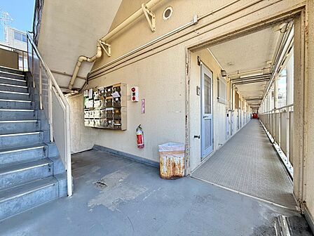 館内は静寂な中が保たれており、管理が行き届いている印象を受けました。