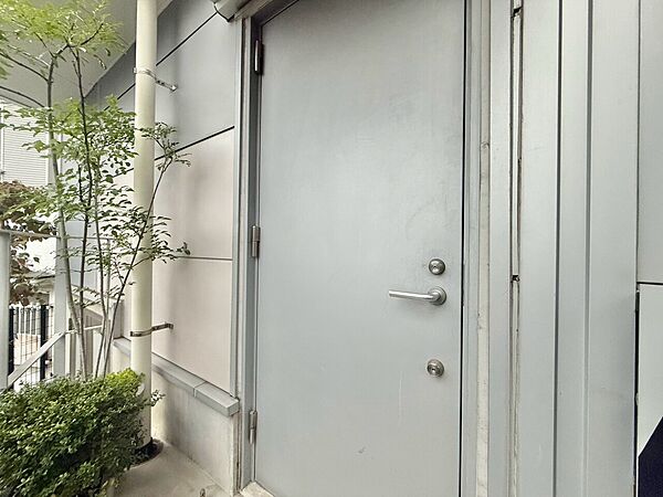 玄関を拡大表示