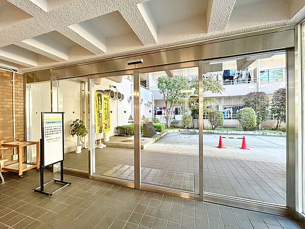 エントランスを拡大表示