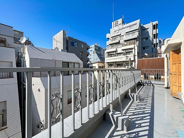 バルコニーを拡大表示