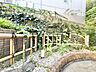その他：マンションの敷地内には、中庭もございます。
