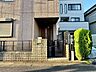 エントランス：上質感漂う玄関アプローチです。