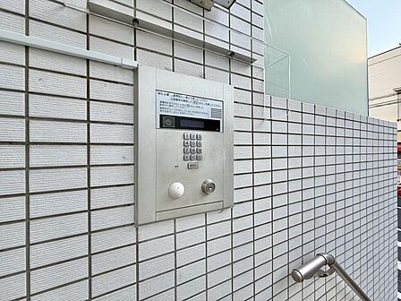オートロックついていますので、セキュリティ面でも安心です。