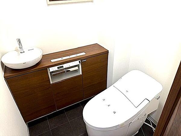 トイレを拡大表示
