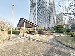 港区立芝浦中央公園　約800m