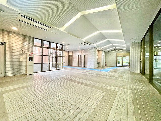 エントランス 西戸山タワーホウムズサウスタワー 12階/1203