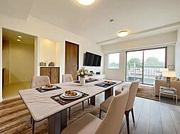 ガーデンホーム東寺尾ヒルズ 2SLDKのリビング/ダイニング