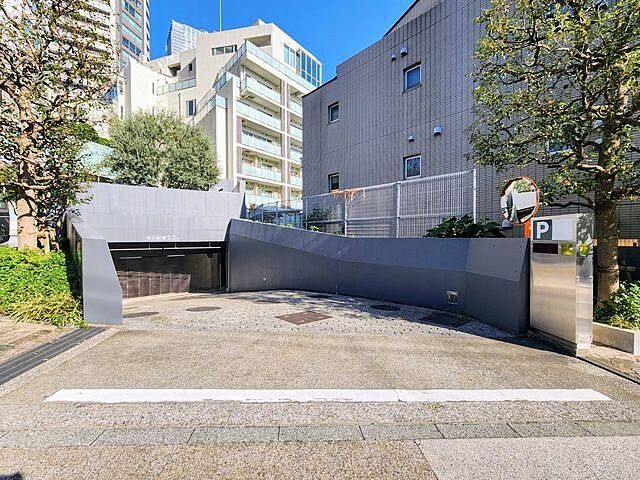 駐車場 マジェスタワー六本木 4階/-