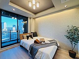 一日の疲れをいやしてくれる主寝室。時を忘れて過ごす場所として過ごせるお部屋。