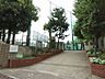 周辺：渋谷区立松濤中学校 900m