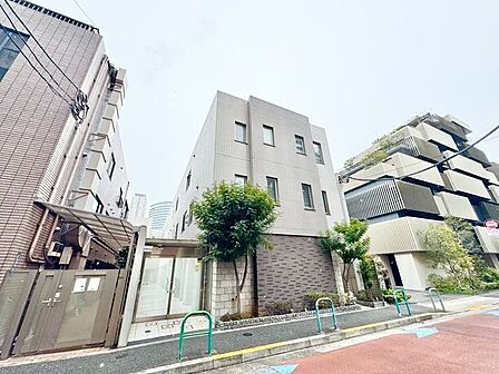 「行ってきます」と「ただいま」が自然に交わされる。家のあちこちから、賑やかなひとコマが溢れ出す。