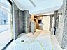 エントランス：住む方が安らぎと品格の良さを感じることができるようなエントランス空間です。