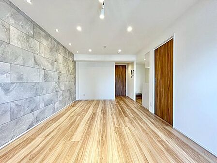ここにはみんなが集い、食事と楽しい会話が始まる。そんな優しい空間です。