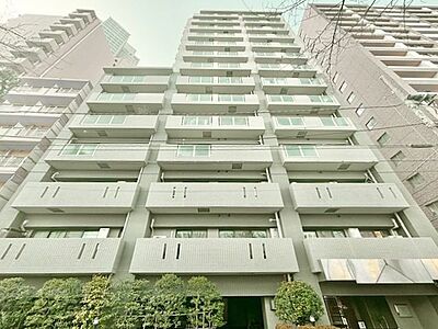 外観:充実した環境の中でご家族の絆を深め、いつまでも誇りに思える住まいへ。 外観:充実した環境の中でご家族の絆を深め、いつまでも誇りに思える住まいへ。