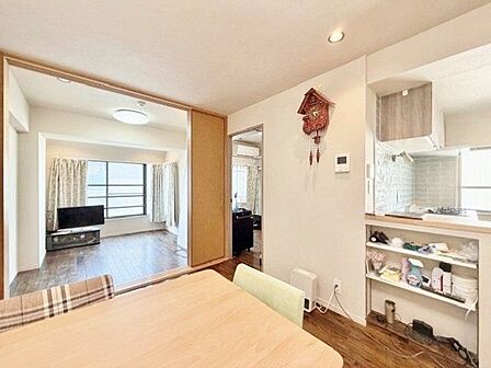 会話が弾むリビング、料理が愉しくなるキッチン、活力を養うベッドルーム。安らぎの日々のために。