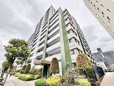 外観：おしゃれな雰囲気や自然の潤い、親しみやすさといった個性を、街に新たな価値をもたらし続けてくれます。
