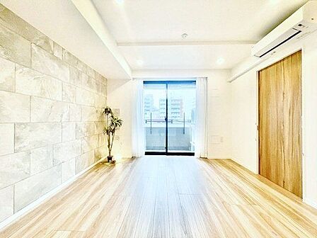 陽光が柔らかに差し込む空間で、穏やかな毎日をお過ごしいただけます。