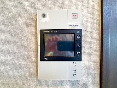「見える安心」をカタチにしました。誰が来てもわかる様にモニター付きインターホンを設置。