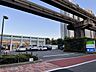 周辺：ファミリーマート港南四丁目店 300m