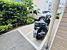 駐車場：敷地内バイク置場。