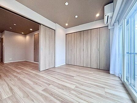 一日の中で多くの時間を過すことになる住まいだからこそ、いつも穏やかな空間であるように心掛けています。