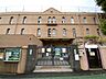 周辺：新宿区立早稲田小学校 450m
