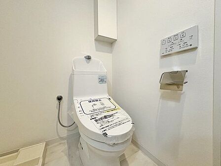 トイレのウォシュレットリモコン。充実の機能が備わっています。