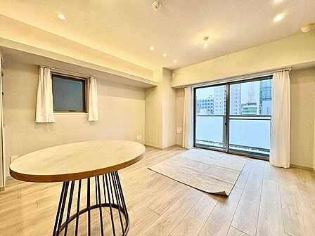 太陽の恵みを一気に受けた明るくあたたかいお住まい。吹きぬける風を感じながら爽やかで風通しの良い暮らし。