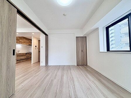 家族一人ひとりの大切なプライベート空間。趣味・感性で飾って頂けるようシンプルに仕上げてあります。