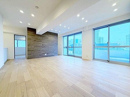 開放感たっぷりの室内は、ホッと落ち着く居心地の良さを感じられます。