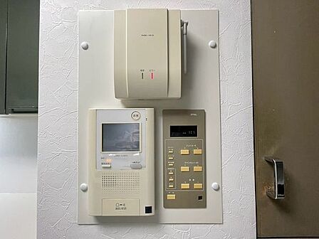 「見える安心」をカタチにしました。誰が来てもわかる様にモニター付きインターホンを設置。
