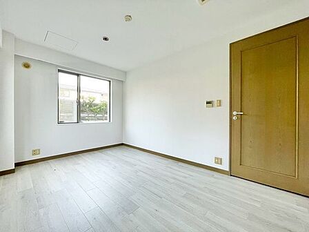 一日の中で多くの時間を過すことになる住まいだからこそ、いつも穏やかな空間であるように心掛けています。