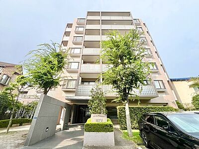 外観:街並みに自然と馴染む色を基調とした外観は、温かみのある色合いが全体を包み、やさしい雰囲気を感じます。 外観:街並みに自然と馴染む色を基調とした外観は、温かみのある色合いが全体を包み、やさしい雰囲気を感じます。