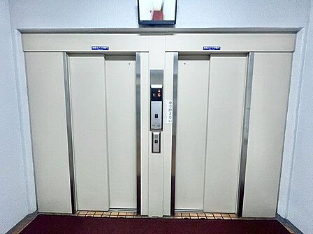 エレベーター完備。