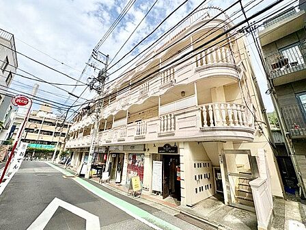 住む人がいつまでも心地良さを感じ続けられる多様な住空間を創造します。