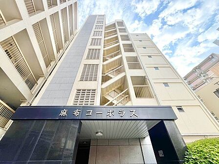歳月をかけて育んだ豊かな住まいは、ご家族を温かく迎えてくれます。幸せな時間と暮らしが生まれます。