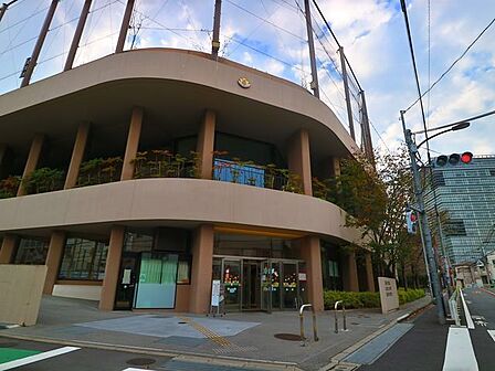 港区立小中一貫教育校白金の丘学園白金の丘小学校 650m