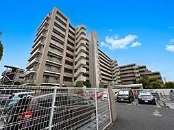 穏やかで快適な日々を叶えるための舞台が広がっています。（空の加工を生成AIで行っています）