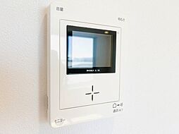 「見える安心」をカタチにしました。誰が来てもわかる様にモニター付インターホンを設置。
